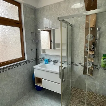 Oresti Apartman